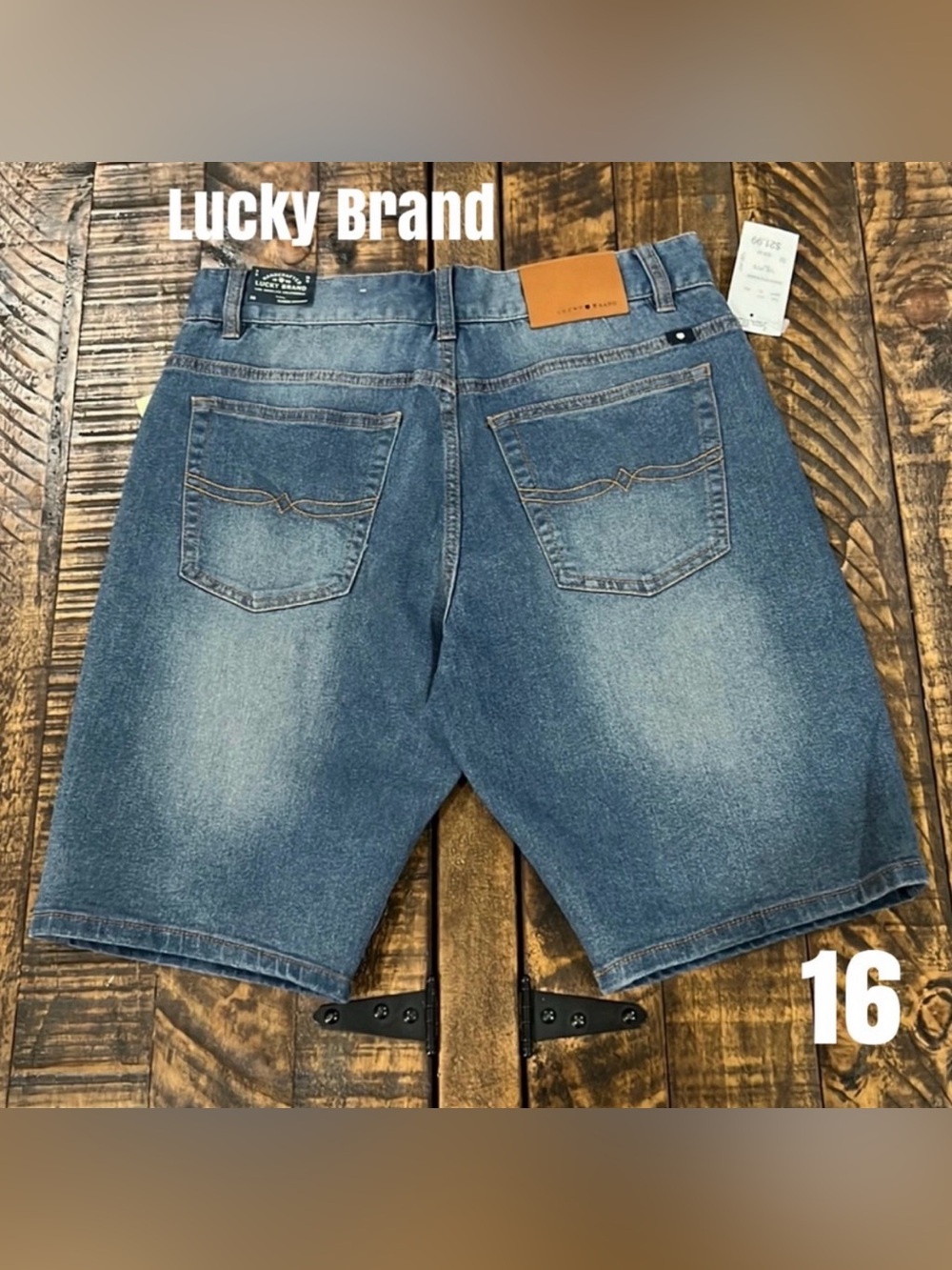 Lucky Brand Classic Straight shorts size 16